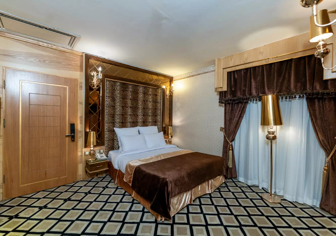 Alibaba https://cdn.alibaba.ir/ostorage/hotel-accommodation-images/69394276a1e6f83605b7ed9d_یک تخته یاقوت copy.webp